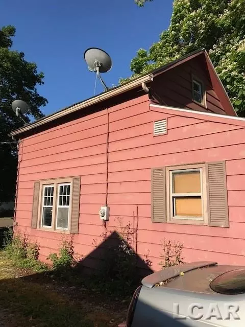 1244 Vine, Adrian, MI 49221 photo 4
