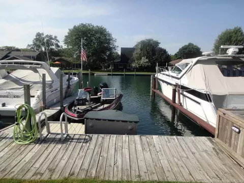 7230 Harbor, Algonac, MI 48001 photo 3