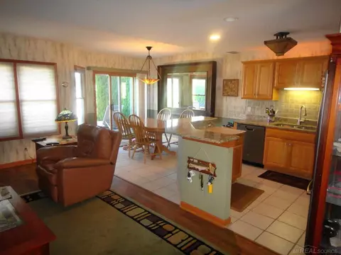 7230 Harbor, Algonac, MI 48001 photo 6