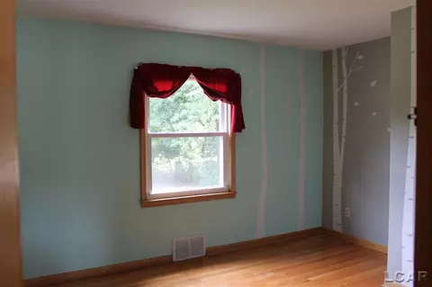 548 Budlong, Adrian, MI 49221 photo 8