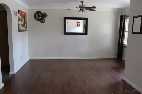 548 Budlong, Adrian, MI 49221 photo 2