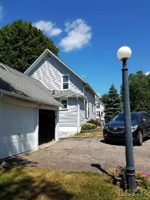 110 Currier, Clinton, MI 49236 photo 3