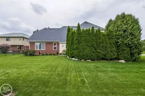 48802 Boardwalk, Macomb, MI 48044 photo 37