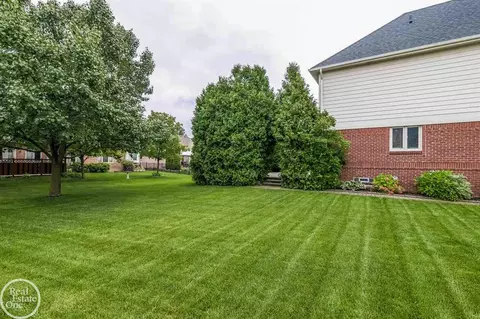 48802 Boardwalk, Macomb, MI 48044 photo 35