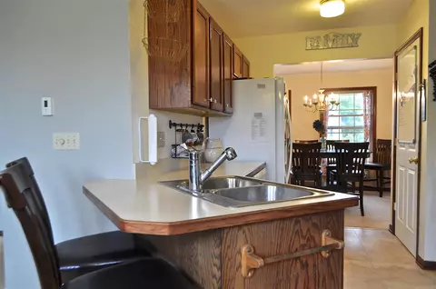 605 Clearwater, Perry, MI 48872 photo 4