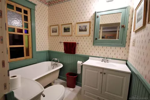 8596 Bartel, Columbus, MI 48063 photo 22