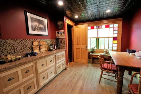 8596 Bartel, Columbus, MI 48063 photo 15