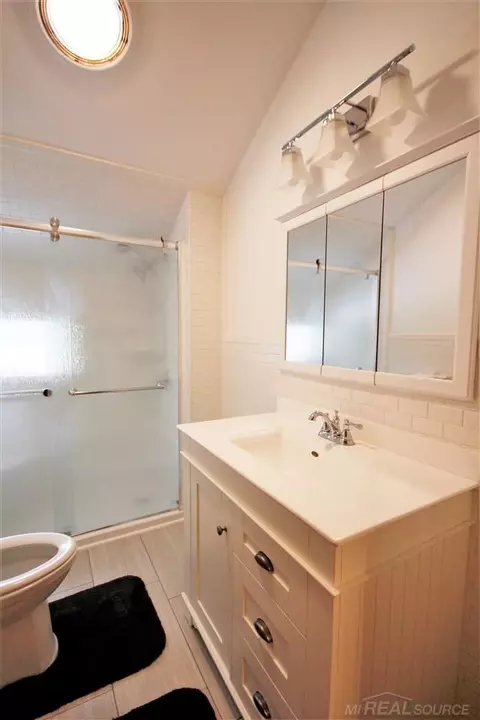 8596 Bartel, Columbus, MI 48063 photo 21