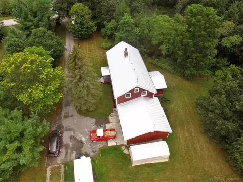 8596 Bartel, Columbus, MI 48063 photo 6