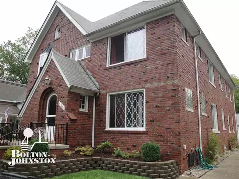 330 Rivard, Grosse Pointe, MI 48230 photo 4