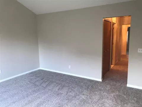 16830 Pebble, Macomb, MI 48042 photo 11