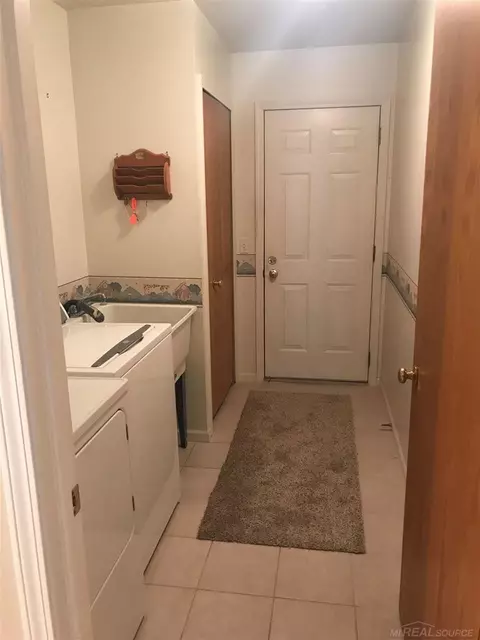 16830 Pebble, Macomb, MI 48042 photo 4