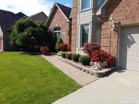 47879 Daisy, Macomb, MI 48044 photo 2
