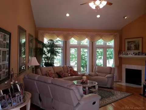 47879 Daisy, Macomb, MI 48044 photo 3