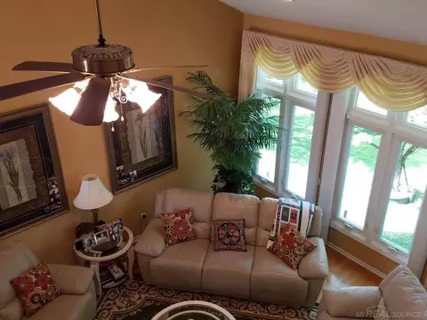 47879 Daisy, Macomb, MI 48044 photo 4