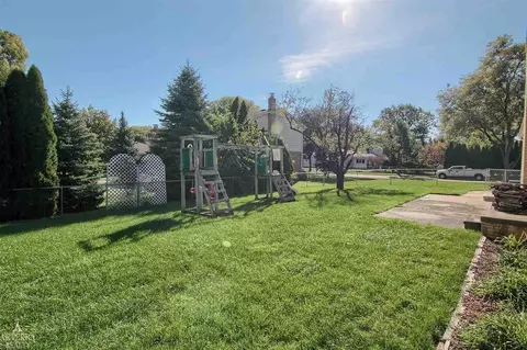 4900 Calvert, Troy, MI 48085 photo 3