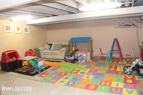 18275 Elm, Macomb, MI 48044 photo 43