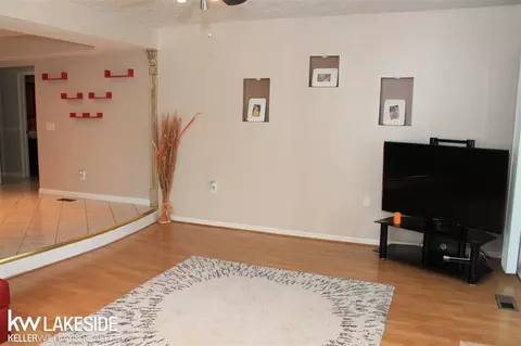 18275 Elm, Macomb, MI 48044 photo 21