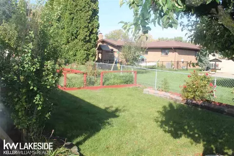 18275 Elm, Macomb, MI 48044 photo 7