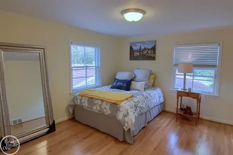 595 Thorn Tree, Grosse Pointe Woods, MI 48236 photo 19