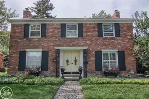 595 Thorn Tree, Grosse Pointe Woods, MI 48236 photo 1