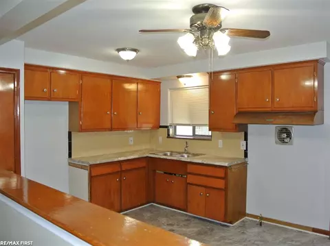 24615 Teppert, Eastpointe, MI 48021 photo 19