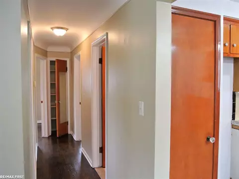 24615 Teppert, Eastpointe, MI 48021 photo 3