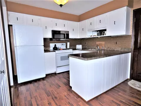 32362 Hampton Ct, Fraser, MI 48026 photo 9