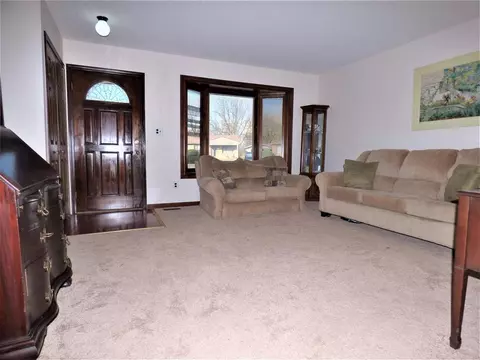 32362 Hampton Ct, Fraser, MI 48026 photo 5