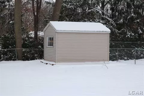 575 River, Adrian, MI 49221 photo 2