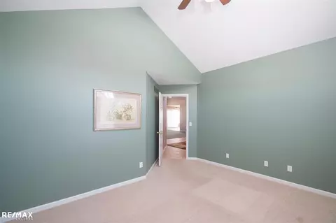 46262 Sawyer Ln, Macomb, MI 48044 photo 2