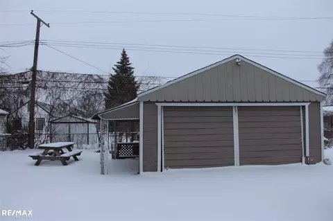 11051 Packard, Warren, MI 48089 photo 5