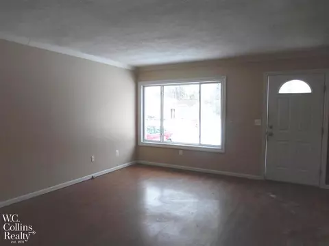 39443 Chart, Harrison Township, MI 48045 photo 2