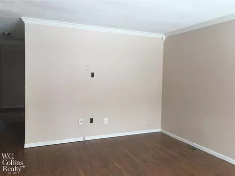 39443 Chart, Harrison Township, MI 48045 photo 4