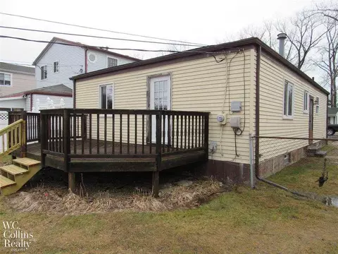 39443 Chart, Harrison Township, MI 48045 photo 20