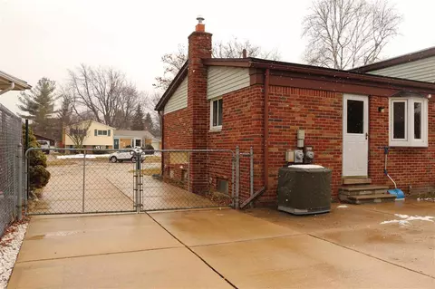 15741 Exeter, Fraser, MI 48026 photo 4