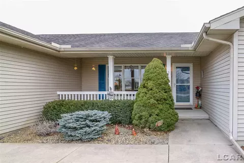 3102 Cobblestone, Tecumseh, MI 49286 photo 2