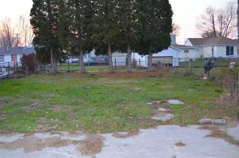 123 Kenyon, Algonac, MI 48001 photo 2