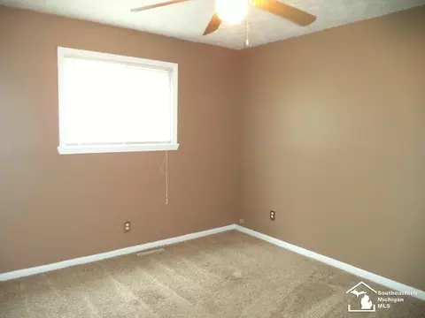 6069 Beech Daly, Taylor, MI 48180 photo 8