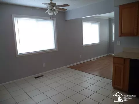 6069 Beech Daly, Taylor, MI 48180 photo 4