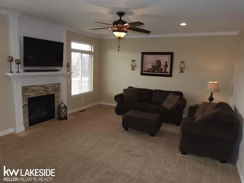 22494 Brantingham, Macomb, MI 48044 photo 11