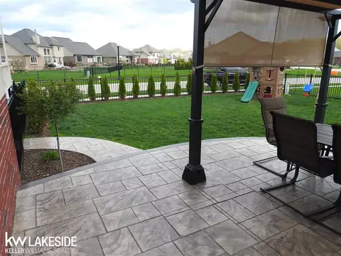 22494 Brantingham, Macomb, MI 48044 photo 36
