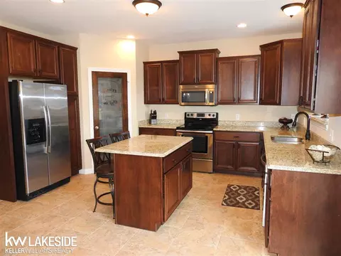 22494 Brantingham, Macomb, MI 48044 photo 14