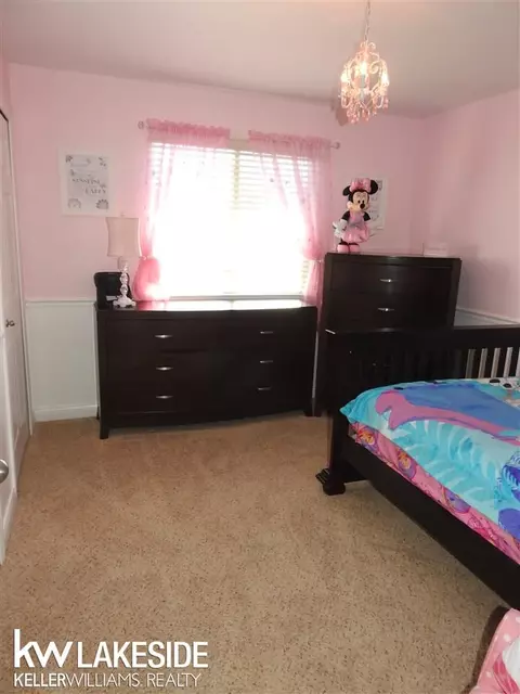 22494 Brantingham, Macomb, MI 48044 photo 25