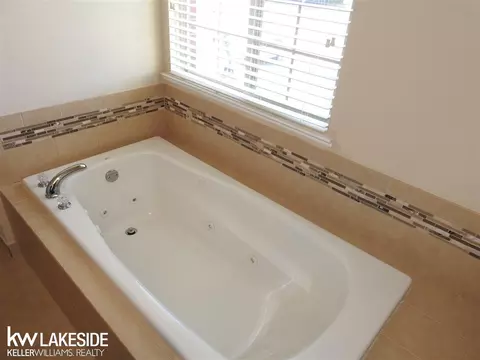 22494 Brantingham, Macomb, MI 48044 photo 31