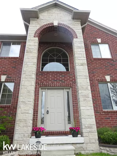 22494 Brantingham, Macomb, MI 48044 photo 3