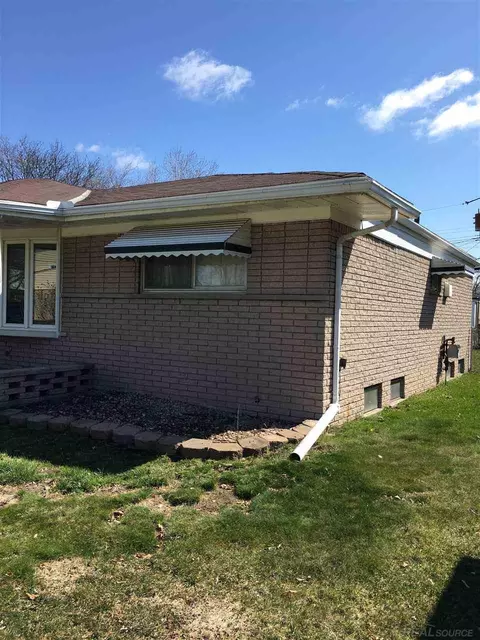 27112 Bradner, Warren, MI 48088 photo 7