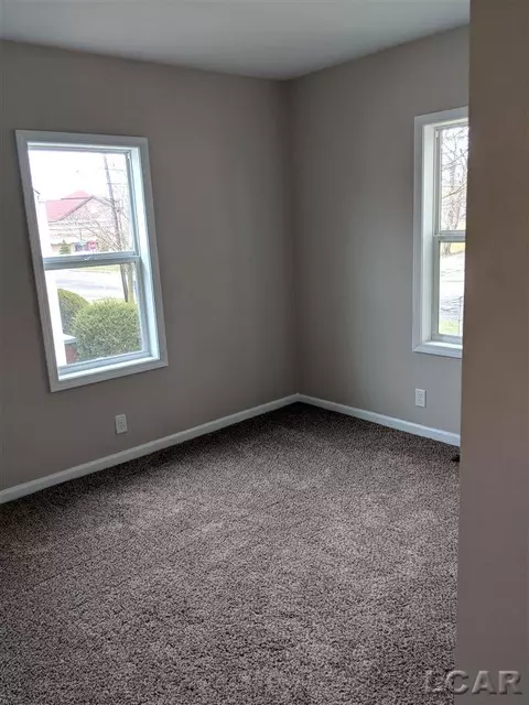 929 Addison, Adrian, MI 49221 photo 6