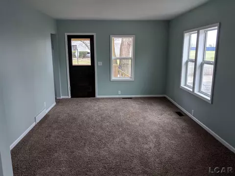929 Addison, Adrian, MI 49221 photo 3