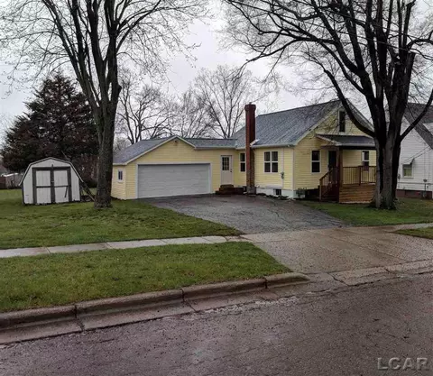 929 Addison, Adrian, MI 49221 photo 2